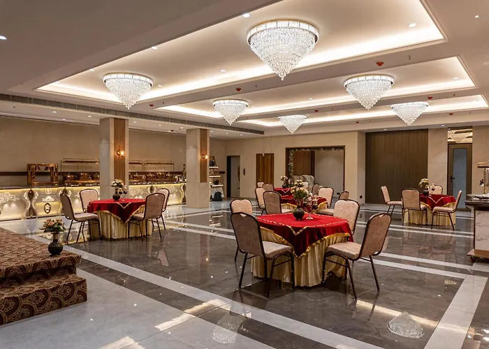 Hotel Raunak