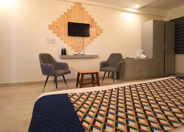 Hushvan Resorts