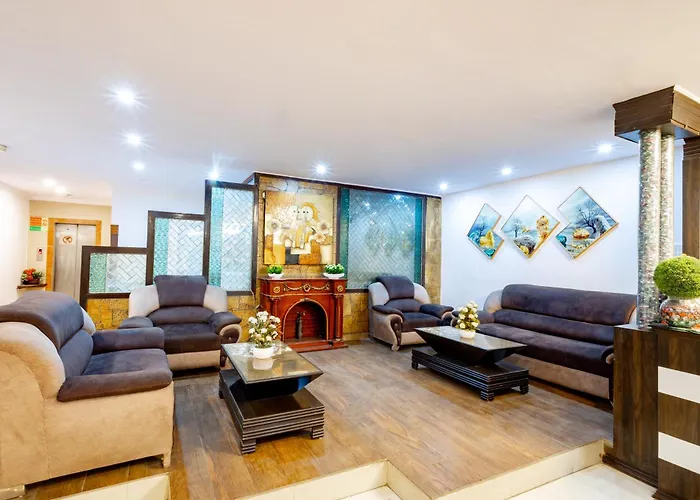 Hotel Garden View - Near Karol Bagh Metro Station And Gaffar Market