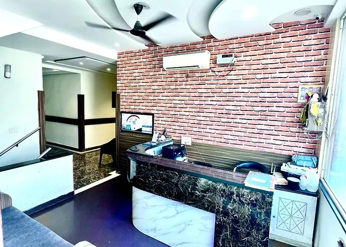 Hotel Woodcrest By Sidham Group !! Comfortable And Peaceful Stay !! Top Rated !! Preferred Hotel Chain