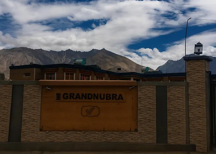 Hotel Grand Nubra
