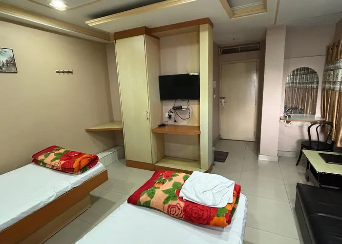 Starline Hotel