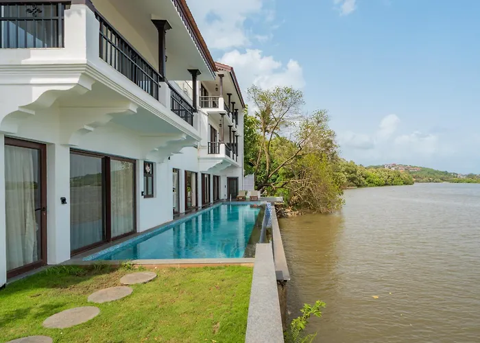 Elivaas Prive Villa Fleuve 6-Bhk Riverfront Hideaway With Infinity Pool & Bathtub