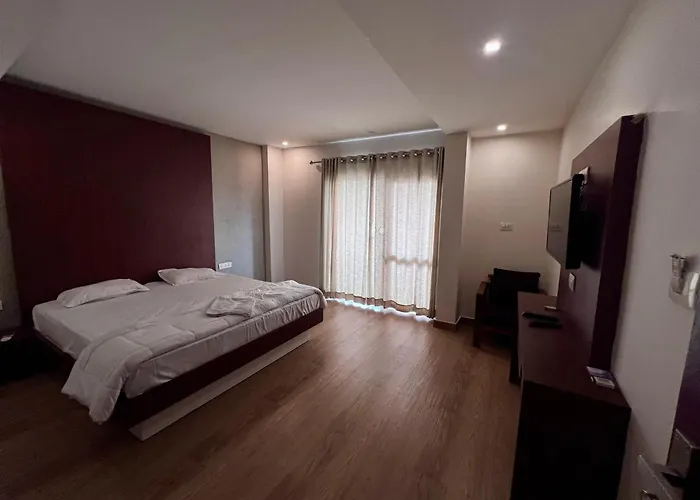 Near Calicut International Airport - Hotel Faris