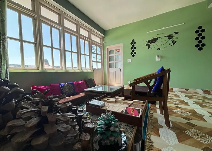Zuzu Hostels
