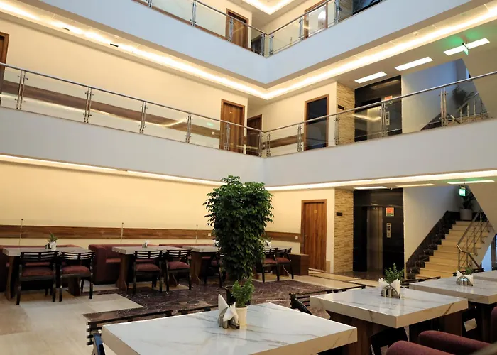 Hotel Jeyan Inn By Golden Tree At Karol Bagh