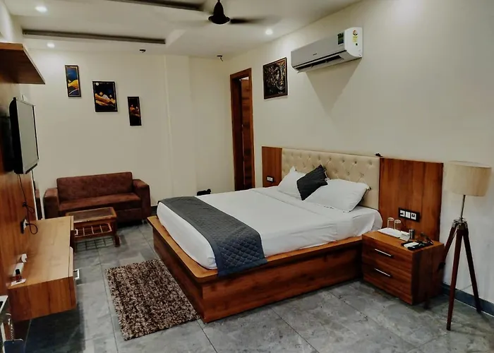 Hotel Moon Regency I Couple And Corporate Friendly I Panipat