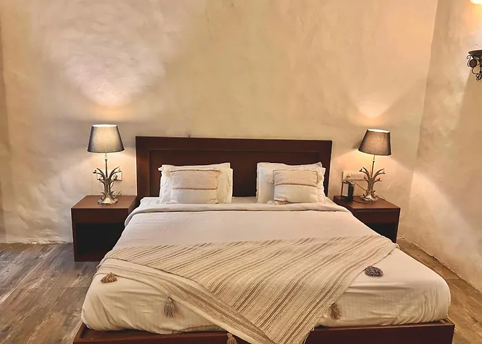 Maati Resort By The Lake Hill