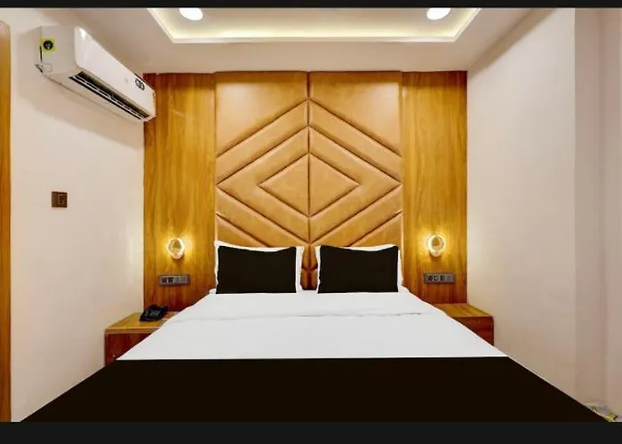 Hotel Kavya Inn