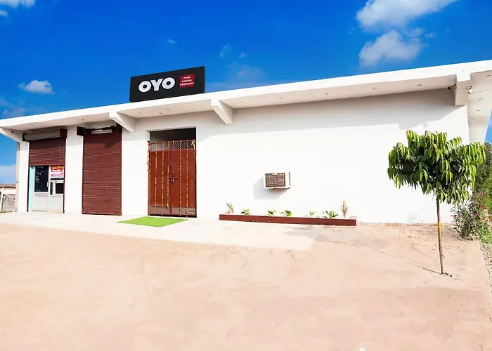 Spot On By Oyo Hotel Lakshya Ghatampur