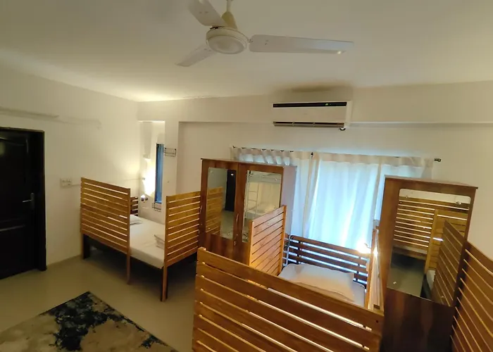Hoshtel99 - Lux - Stay, Cowork And Cafe - Luxurious Twin Bungalow