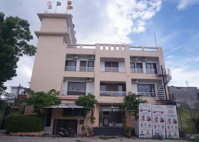 Raj Kamal Hotel & Garden