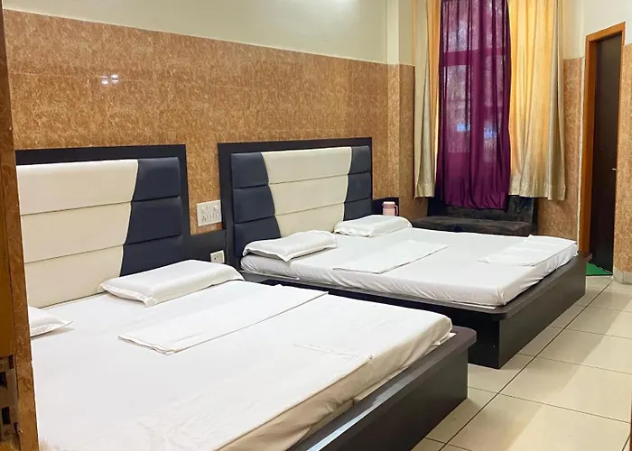 Aashirwad Hotel