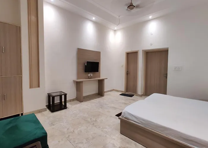 Hotel Thems Homestay