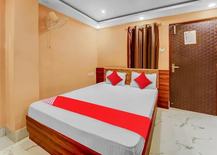 Hotel O Bhagirathi Palace Ganga Beach