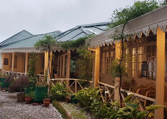 Hotel Padmini Nivas