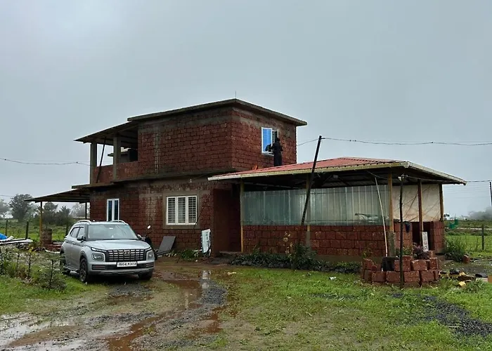 Hiranya Farm Stay