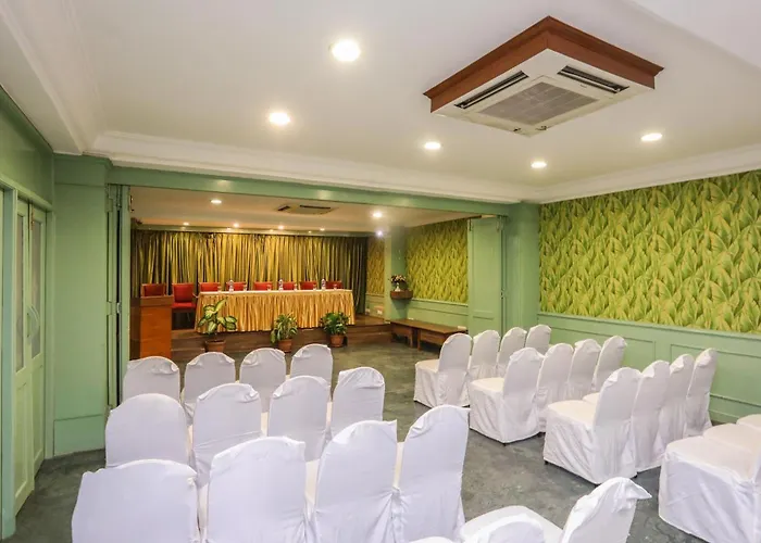 Treebo Komfort Suites, 3 Km From Mysore Palace