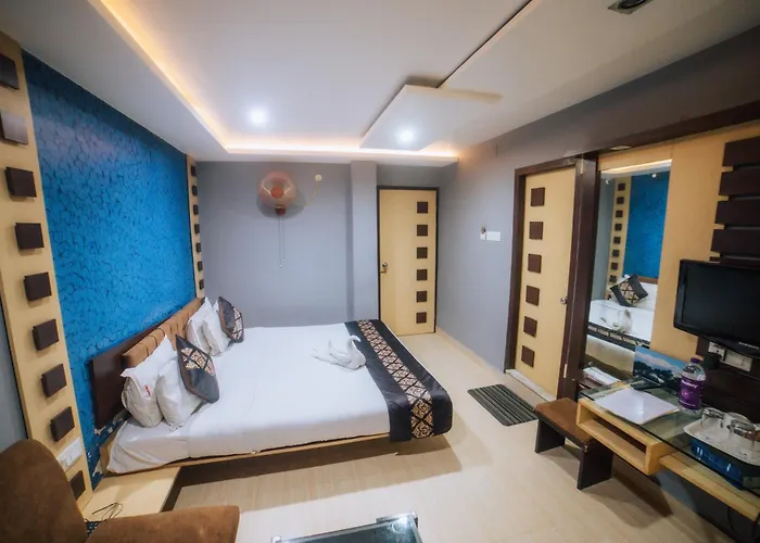 Amarjeet Hotel