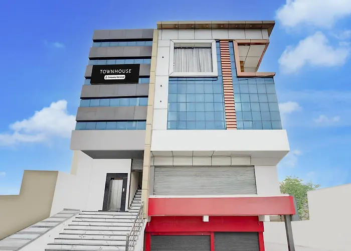Townhouse Narholi Bridge Mathura