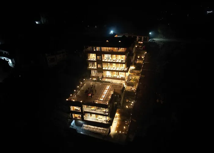 The Uptown Kingdom Luxury Homestay Near By Mukteshwar Temple