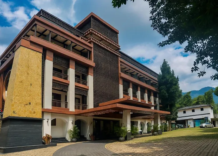 Pleasant Tree Hotels - Luxury Stay Amidst Nature