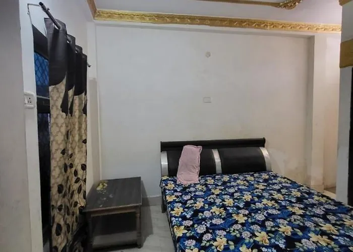 Yash Hotel