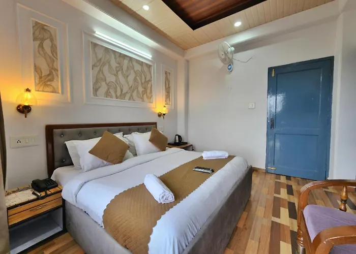 Sirhind Regency - Budget Friendly !! Travellers Delight !! Luxury Rooms !! Best Awarded
