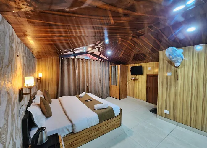 Sirhind Regency - Budget Friendly !! Travellers Delight !! Luxury Rooms !! Best Awarded