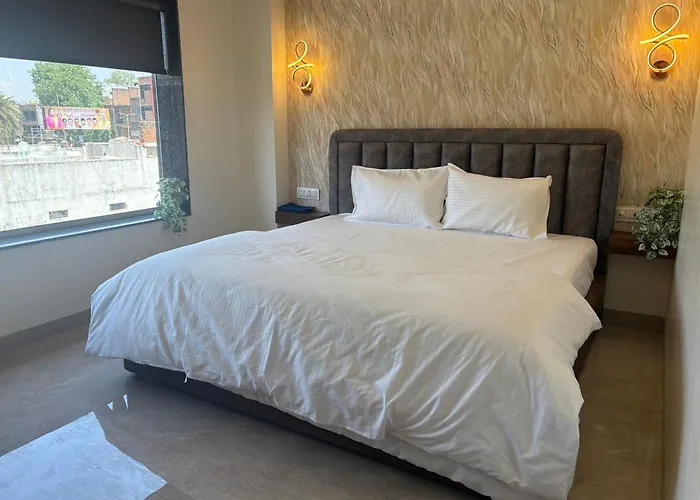 Hotel Ratan Palace