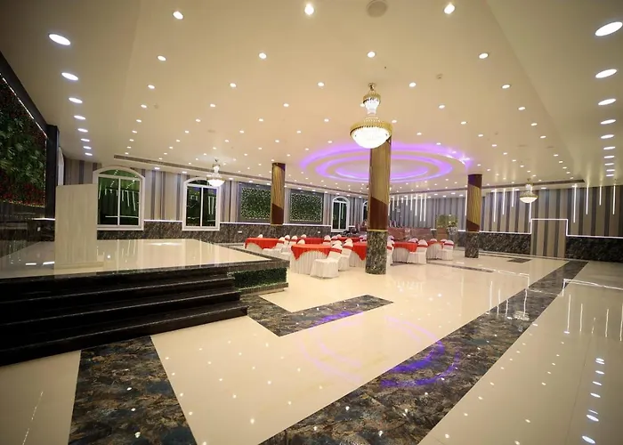 Red Velvet Hotel & Resort