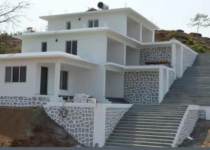 Raj Cottage Nature Luxury Resort