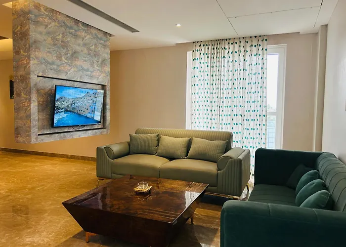 Perch Casa Feliz- Golf Course Road Bed & Breakfast Gurgaon