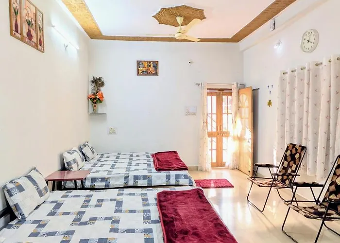 Krishnaalay Guest House