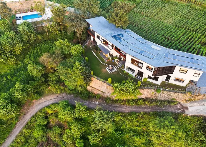 Stayvista At Nivriti - Heated Outdoor Pool Kasauli
