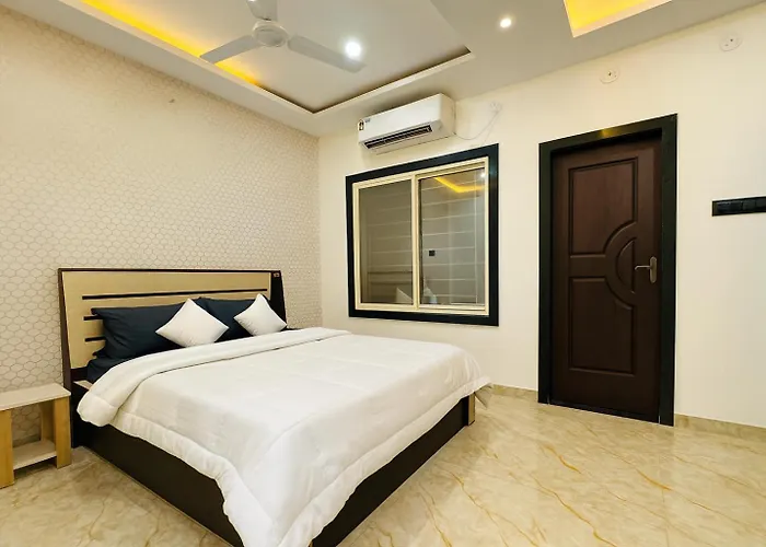 Home Escape Azure 3Bhk Bunglow Near Apollo Db City