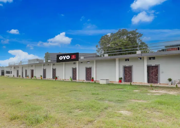 Hotel O By Oyo Aparna And Marriage Lawn