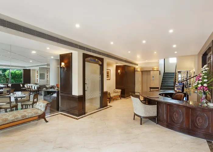 La Place Sarovar Portico