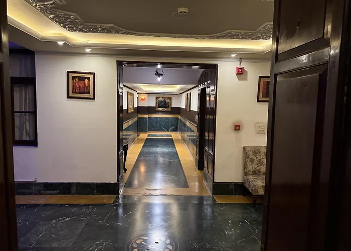 Hotel Diplomat Residency