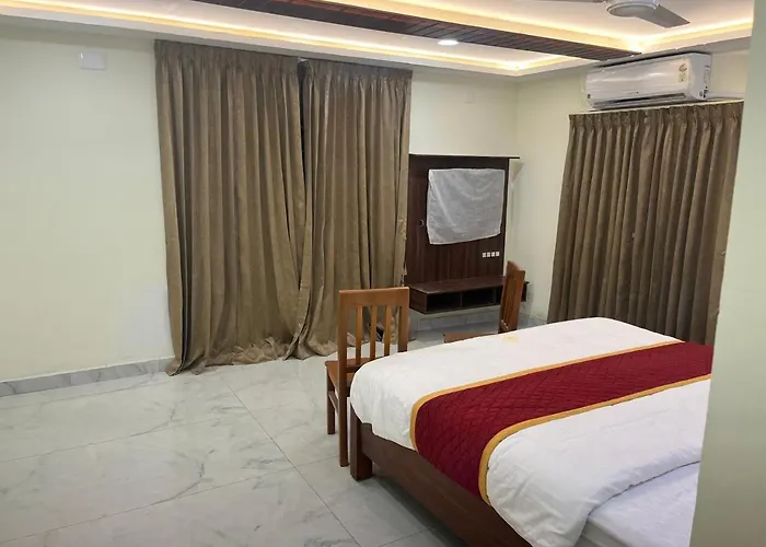 Aanandha Inn