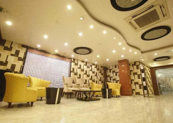 Palette Hotel And Resort Kankarbagh Main Road Formerly Aalcajars Inn