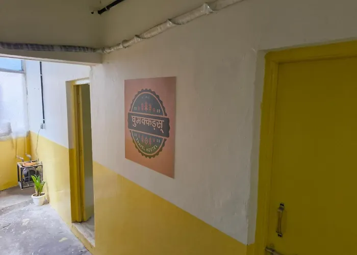 Ghumakkads Hostel Airport