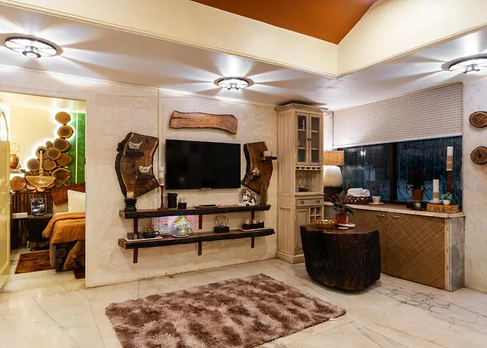 Soho Nest 4-Bedrooms Spacez Wooden House