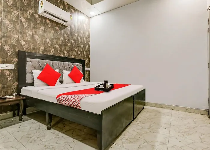 Hotel O Colour