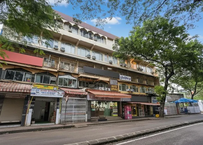 Fabhotel Spring Inn - Nr Borivali Station