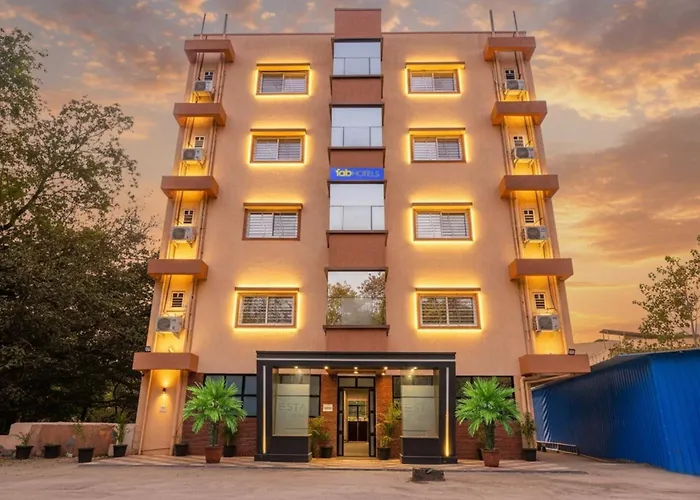 Fabhotel Prime Esta Inn - Nr Novotel Pune Nagar Road, Viman Nagar