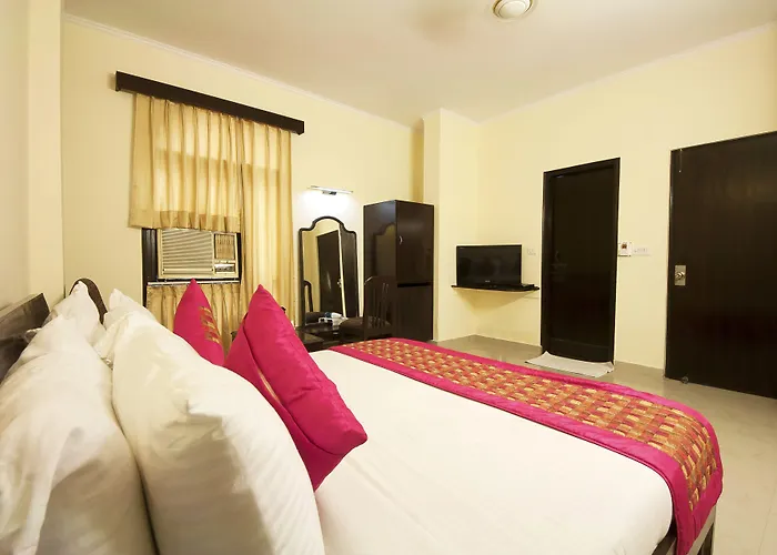 Fabhotel Delhi Darbar Near Karol Bagh Market