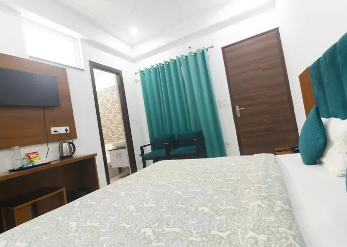 Hotel Parth Inn