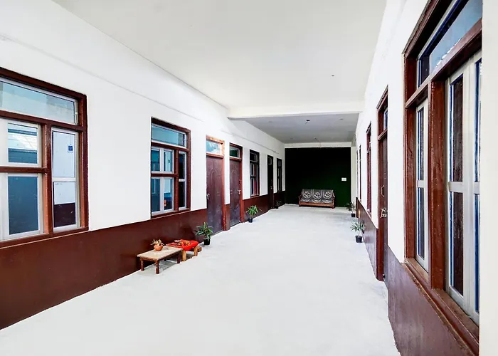 Spot On By Oyo Hotel Lakshya Ghatampur
