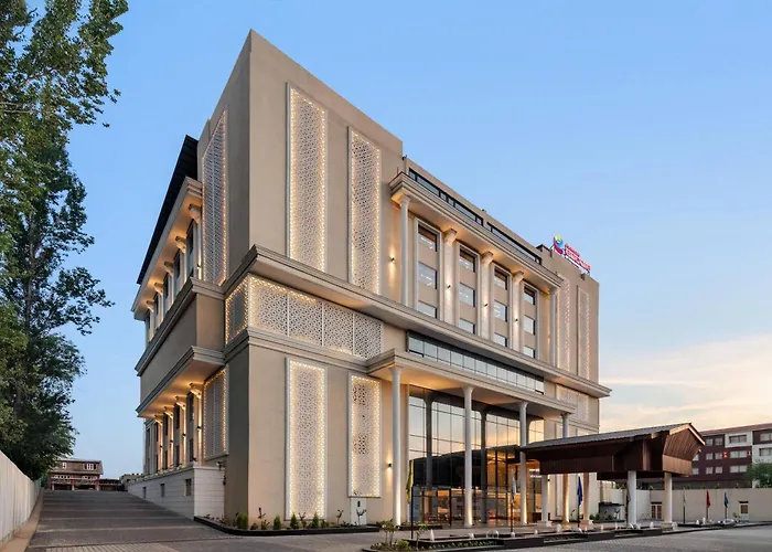 Ramada Encore By Wyndham Rajbagh Srinagar